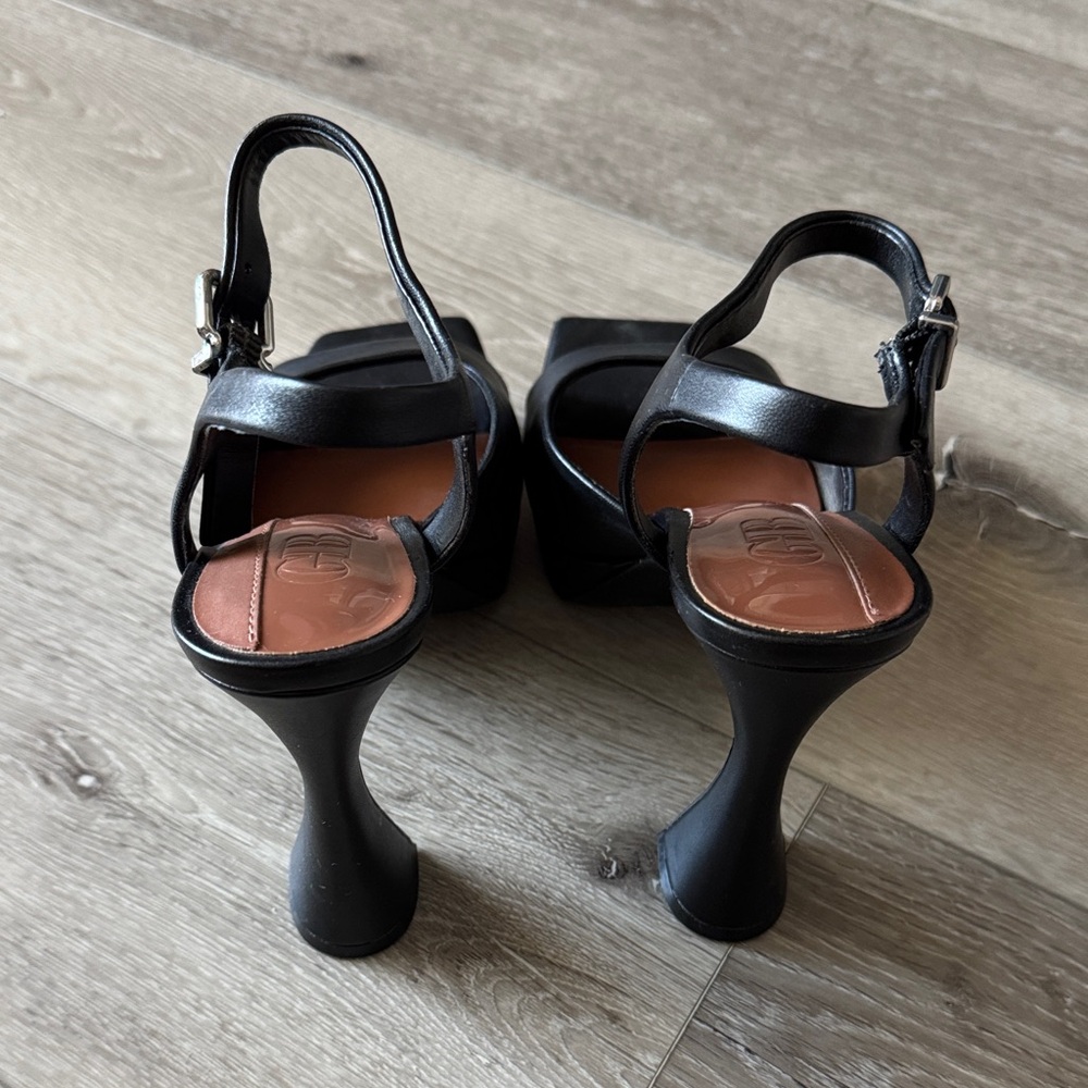 Gianni Bini Heels - Picture 3 of 4